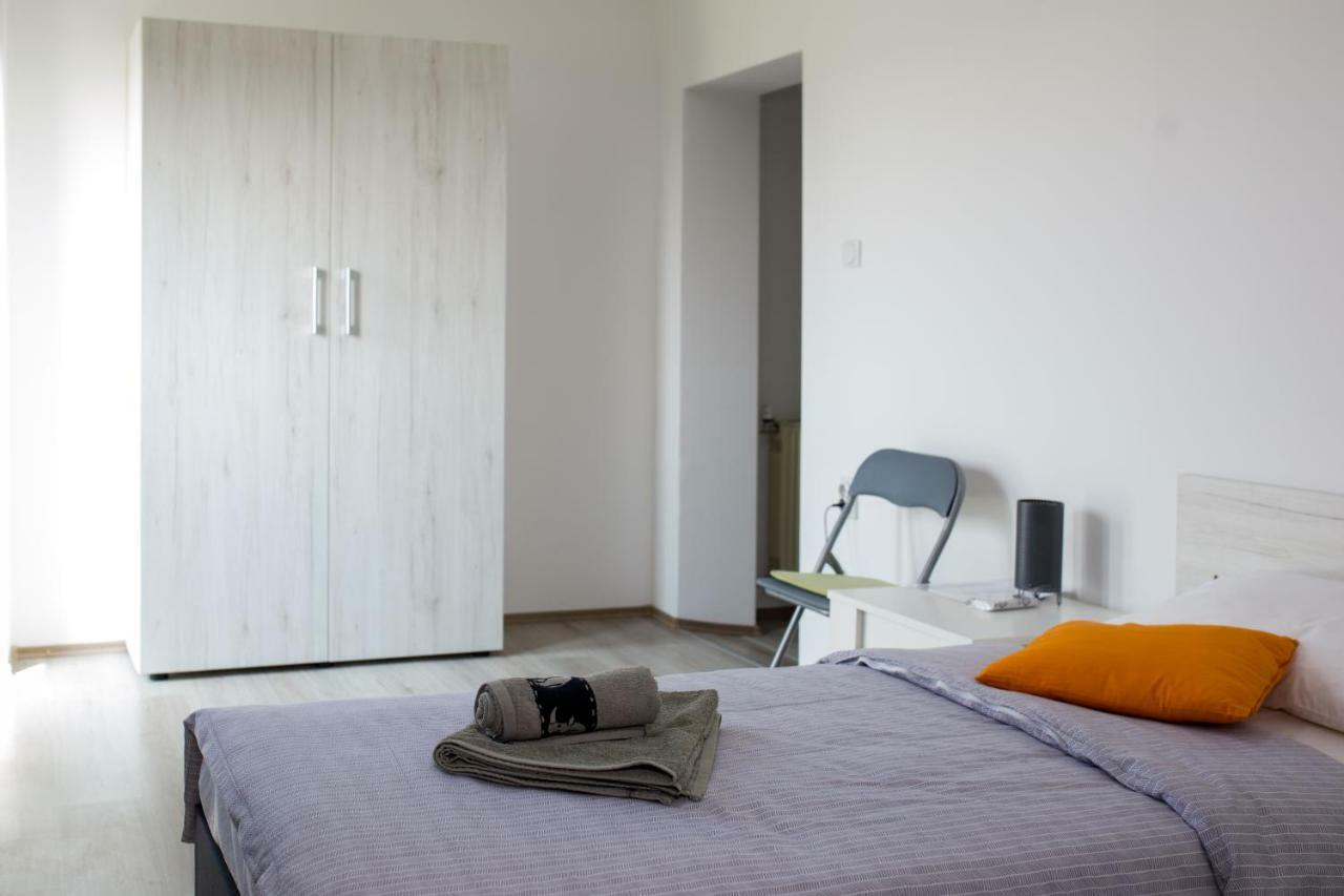 La Casa Hostel Nis Luaran gambar