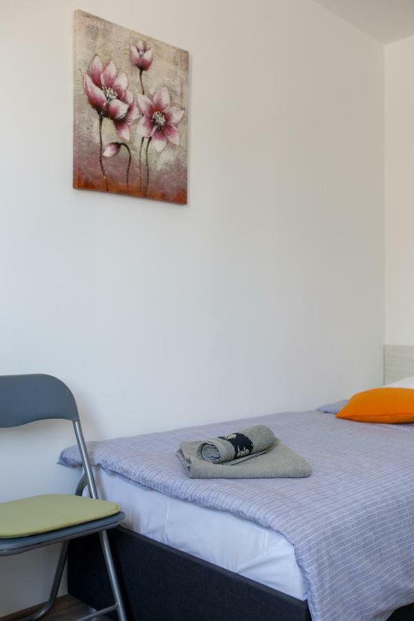 La Casa Hostel Nis Luaran gambar