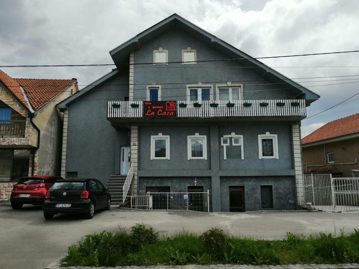 La Casa Hostel Nis Luaran gambar