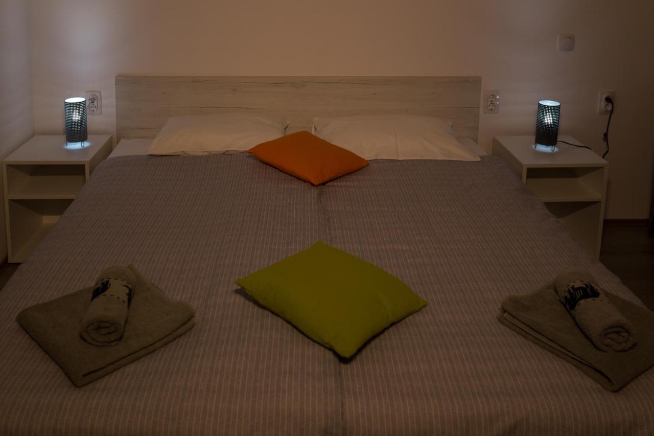 La Casa Hostel Nis Luaran gambar